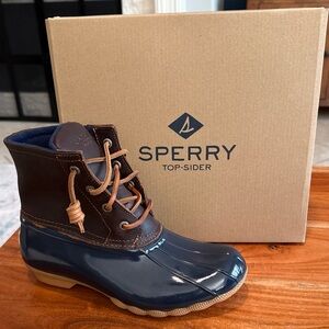 NIB Sperry Women’s Saltwater Tan & Navy Rain Duck Boots Size 6US